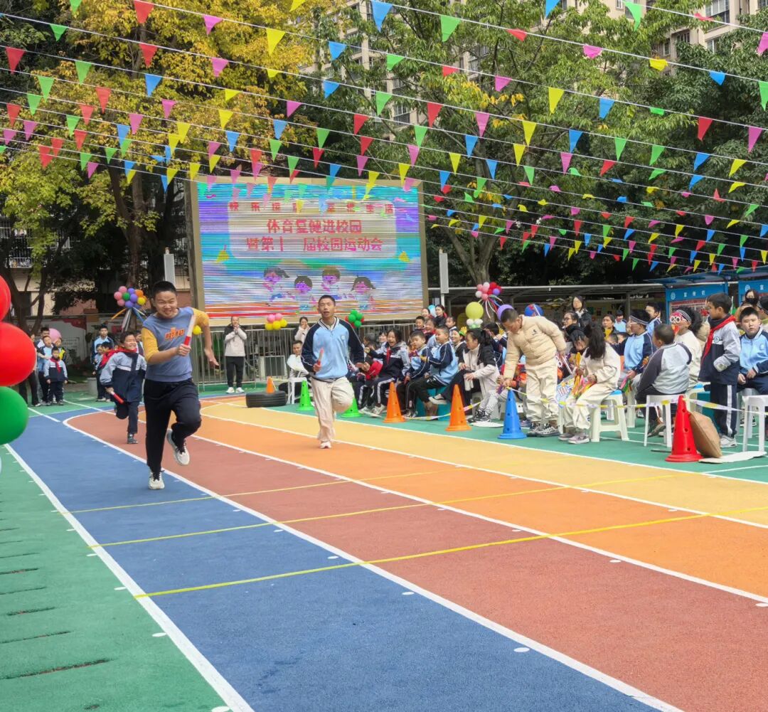 03fd0181b18efbecf8bc6349fd1f09f6