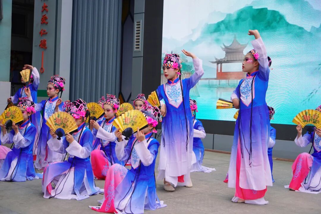 4deb7c18be50c87de3565cd02e23828c